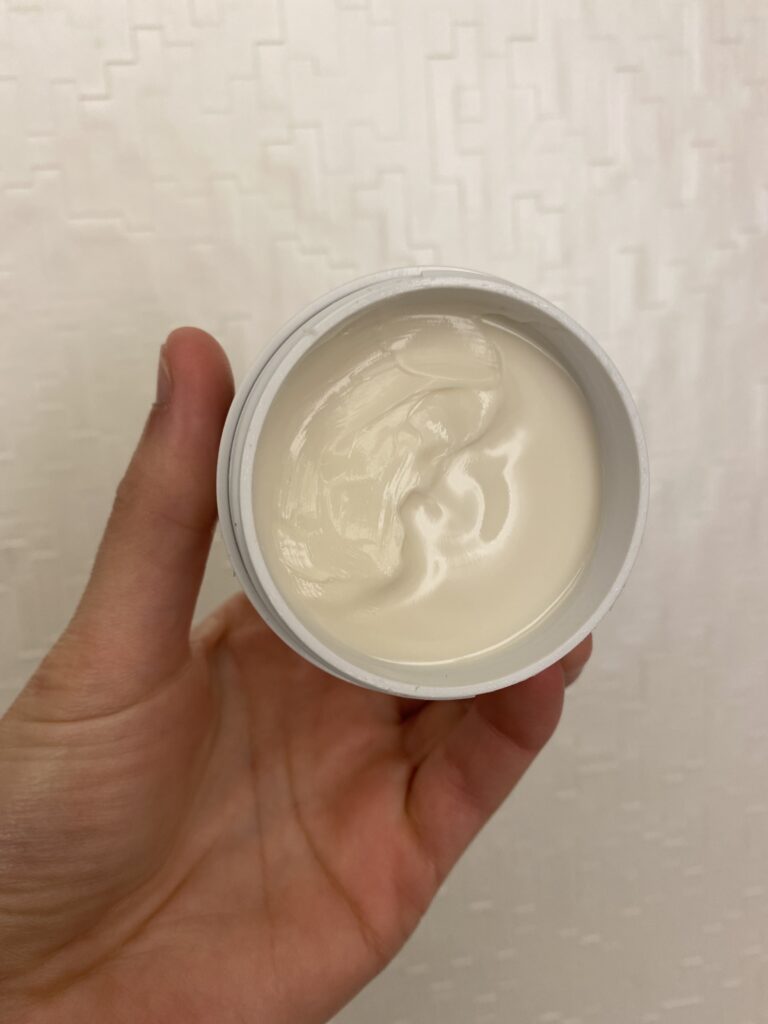 All_in_one_face_cream_texture